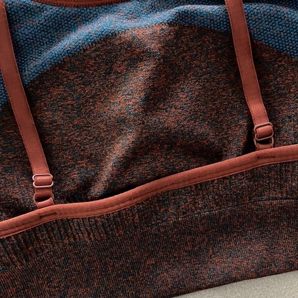 Echt Arise Key Sportsbra Navy and Dark Red Size L - Picture 8 of 16